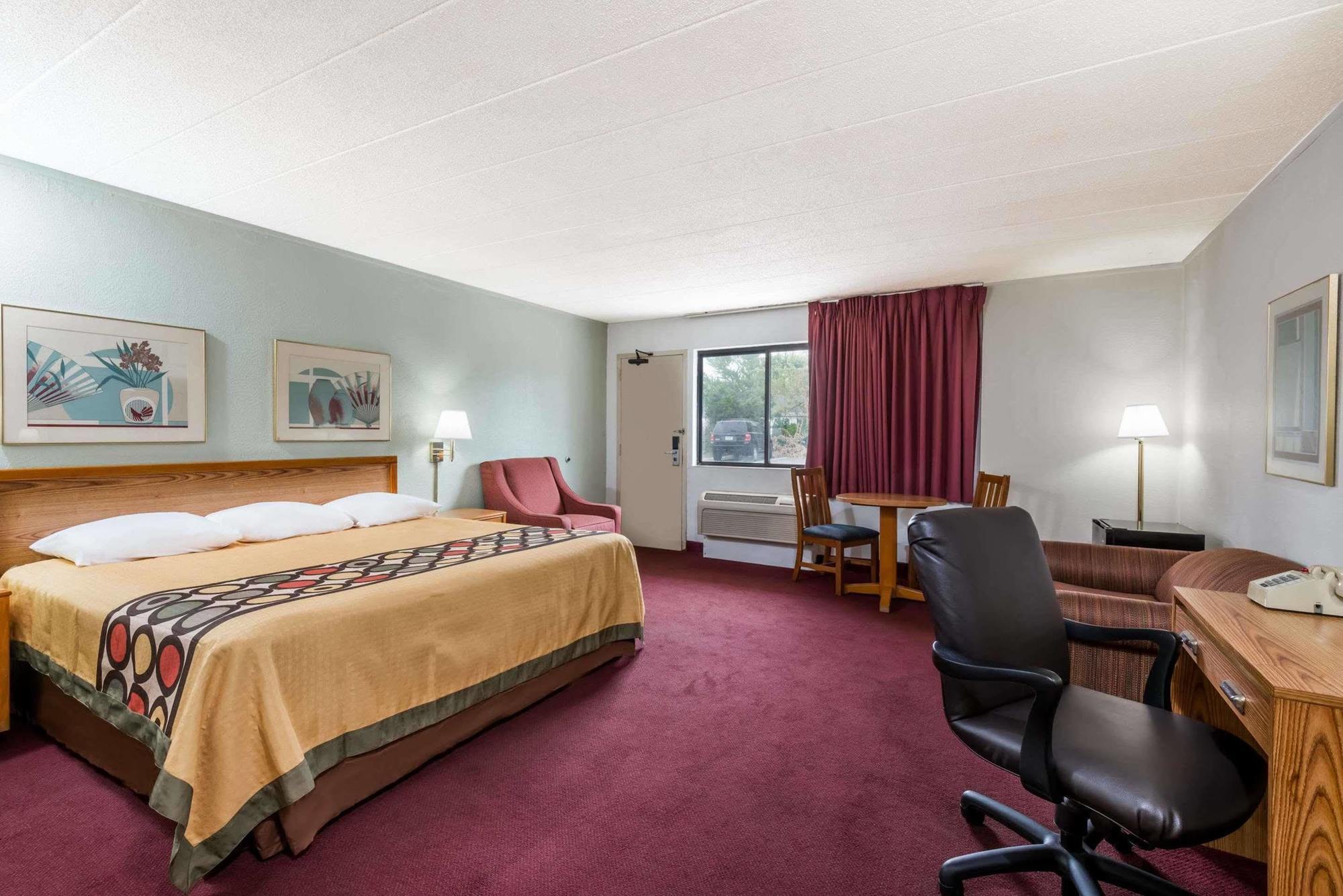 Sprucewood Inn Elyria Bagian luar foto