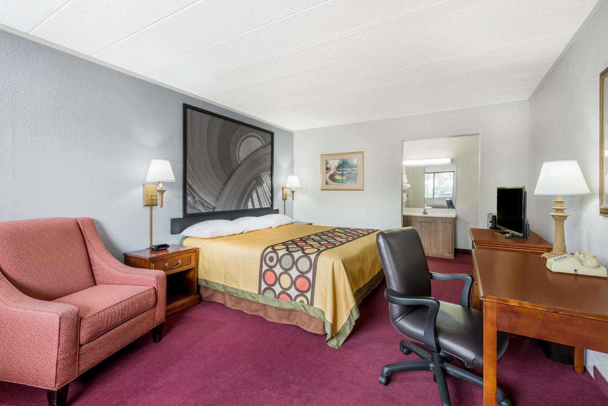 Sprucewood Inn Elyria Bagian luar foto